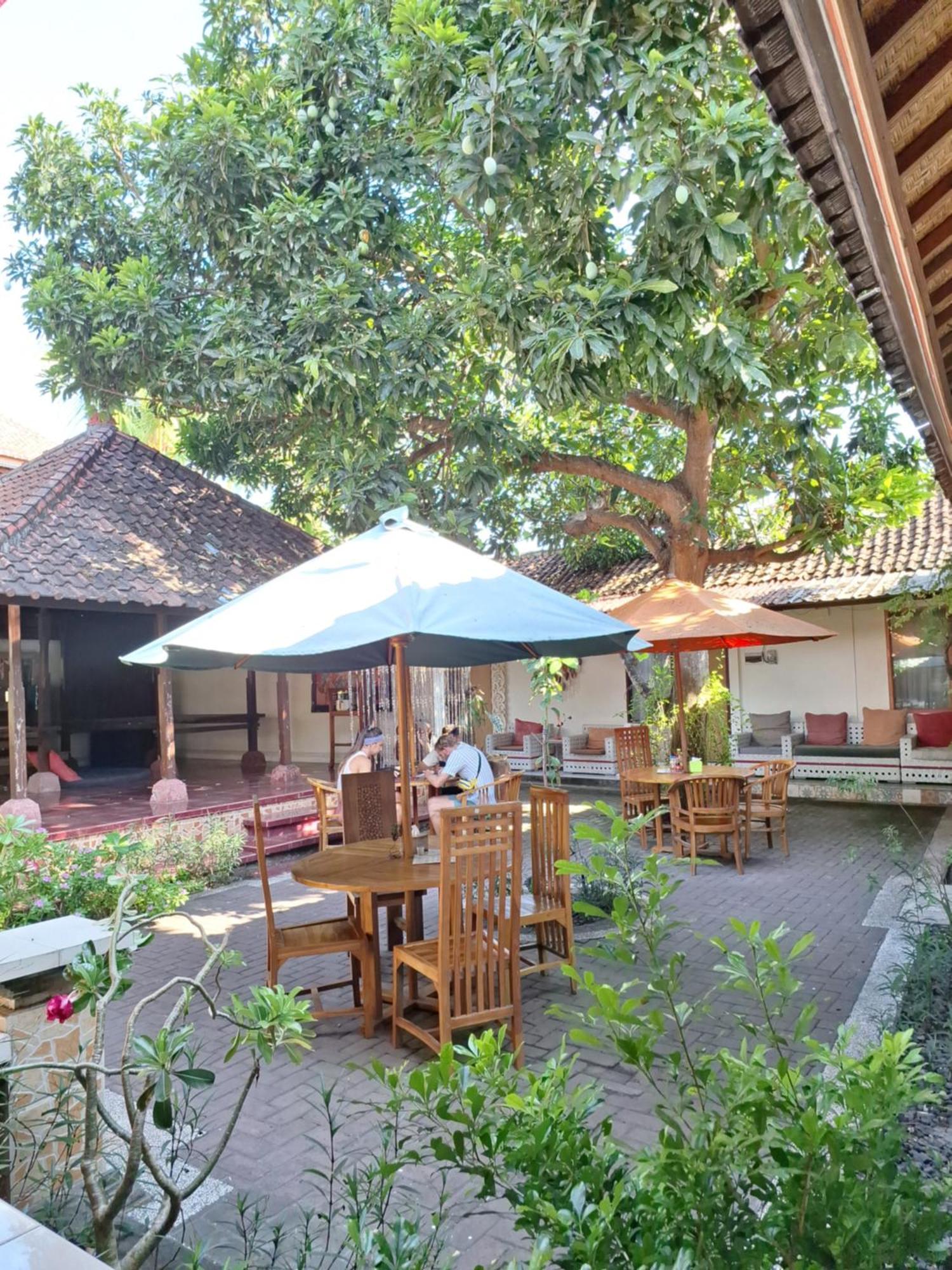 Griya Nusa Batununggul Exterior photo